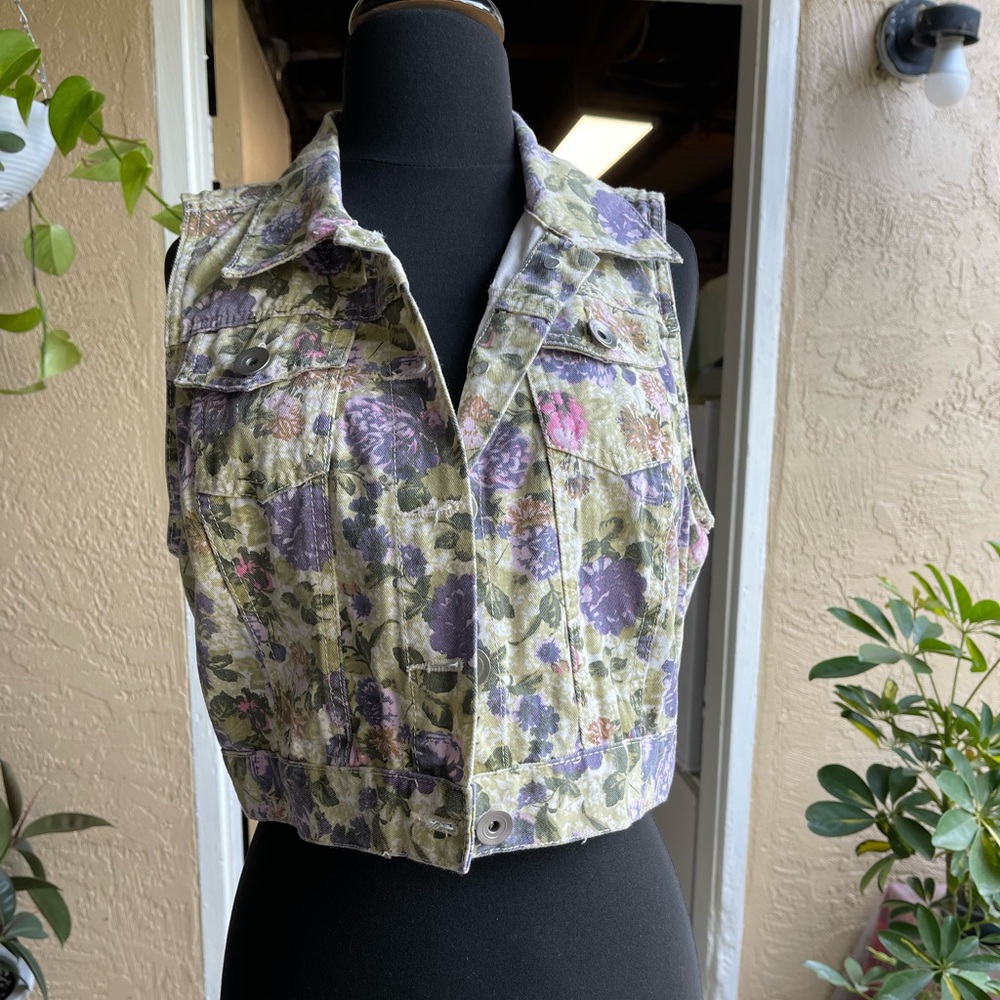 Used-floral vest